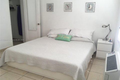 Купить кондоминиум в Майами-Бич, Флорида 1 спальня, 52.3м2, № 1943056 - фото 8