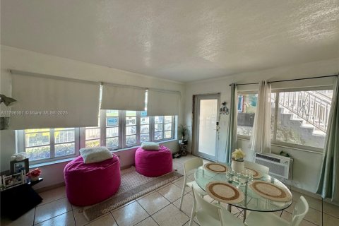 Купить кондоминиум в Майами-Бич, Флорида 1 спальня, 52.3м2, № 1943056 - фото 2