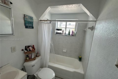 Купить кондоминиум в Майами-Бич, Флорида 1 спальня, 52.3м2, № 1943056 - фото 19