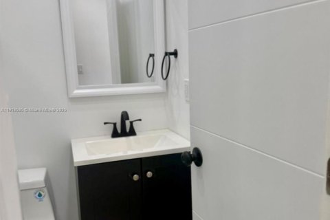 Appartement à louer à Miami, Floride: 1 chambre, 306.21 m2 № 2015886 - photo 7