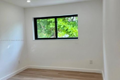 Appartement à louer à Miami, Floride: 1 chambre, 306.21 m2 № 2015886 - photo 16