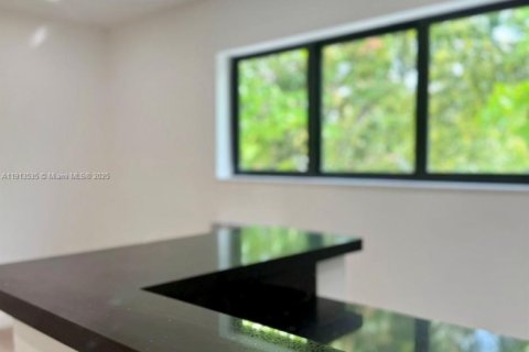 Appartement à louer à Miami, Floride: 1 chambre, 306.21 m2 № 2015886 - photo 23