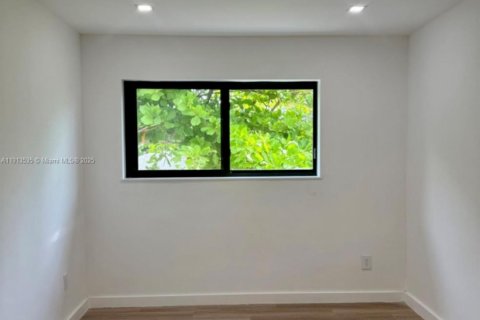 Appartement à louer à Miami, Floride: 1 chambre, 306.21 m2 № 2015886 - photo 18