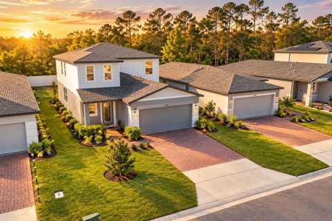 Villa ou maison à vendre à Clermont, Floride: 4 chambres, 201.41 m2 № 2403511 - photo 2