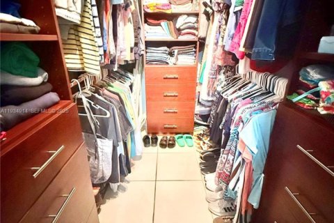 Casa en venta en Homestead, Florida, 4 dormitorios, 152.55 m2 № 1994351 - foto 11