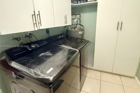 Casa en venta en Homestead, Florida, 4 dormitorios, 152.55 m2 № 1994351 - foto 15