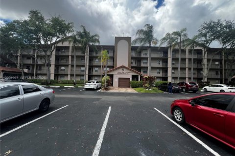 Condo in Pembroke Pines, Florida, 2 bedrooms  № 2068201