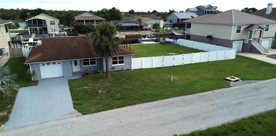 Casa en Hudson, Florida 2 dormitorios, 154.59 m2 № 1857778