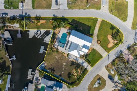 Casa en venta en Port Richey, Florida, 3 dormitorios, 292.83 m2 № 1662363 - foto 7