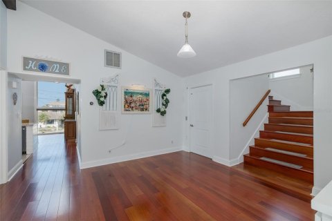 Casa en venta en Port Richey, Florida, 3 dormitorios, 292.83 m2 № 1662363 - foto 17