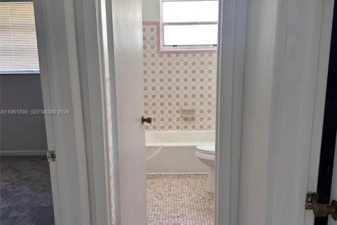 Снять в аренду виллу или дом в Майами, Флорида 2 спальни, № 2024652 - фото 5