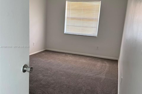 Снять в аренду виллу или дом в Майами, Флорида 2 спальни, № 2024652 - фото 4