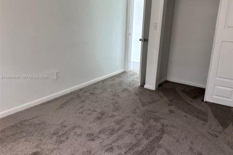 Снять в аренду виллу или дом в Майами, Флорида 2 спальни, № 2024652 - фото 3