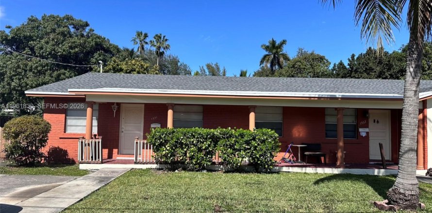 Дом в Майами, Флорида 2 спальни № 2024652