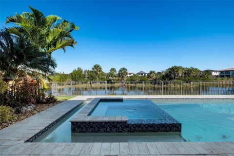House in Parkland, Florida 5 bedrooms, 343.27 sq.m. № 2017840 - photo 21