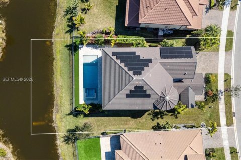 House in Parkland, Florida 5 bedrooms, 343.27 sq.m. № 2017840 - photo 5