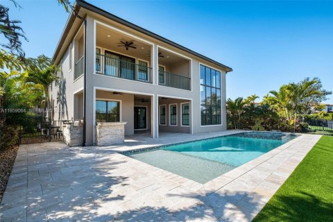 House in Parkland, Florida 5 bedrooms, 343.27 sq.m. № 2017840 - photo 18