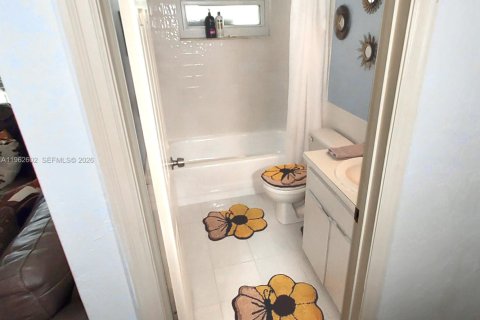 Villa ou maison à louer à Lake Worth, Floride: 2 chambres, 151.43 m2 № 2023789 - photo 21