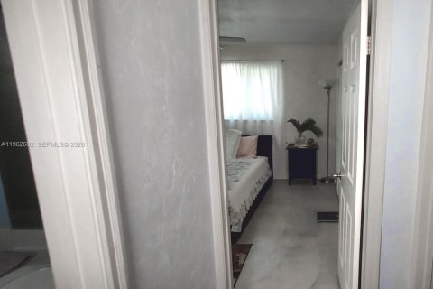 Villa ou maison à louer à Lake Worth, Floride: 2 chambres, 151.43 m2 № 2023789 - photo 24