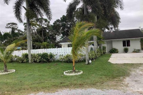 Дом в Лейк-Уорт, Флорида 2 спальни, 151.43м2 № 2023789