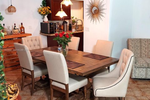 Villa ou maison à louer à Lake Worth, Floride: 2 chambres, 151.43 m2 № 2023789 - photo 14