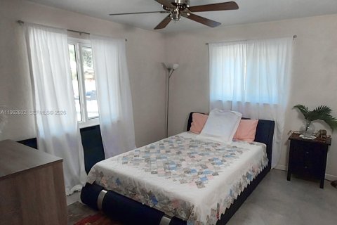 Villa ou maison à louer à Lake Worth, Floride: 2 chambres, 151.43 m2 № 2023789 - photo 25