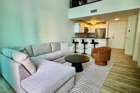 Condo in Miami, Florida, 1 bedroom  № 2047419 - photo 12