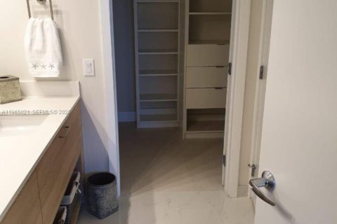 Copropriété à louer à North Miami Beach, Floride: 3 chambres, 144.65 m2 № 2242906 - photo 21