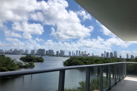 Copropriété à louer à North Miami Beach, Floride: 3 chambres, 144.65 m2 № 2242906 - photo 16