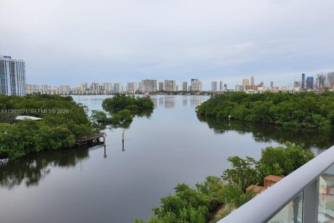 Copropriété à louer à North Miami Beach, Floride: 3 chambres, 144.65 m2 № 2242906 - photo 14
