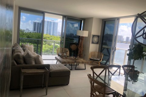 Copropriété à louer à North Miami Beach, Floride: 3 chambres, 144.65 m2 № 2242906 - photo 8