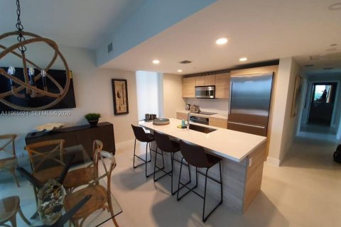 Copropriété à louer à North Miami Beach, Floride: 3 chambres, 144.65 m2 № 2242906 - photo 7