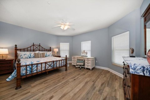 Condo in Indian Shores, Florida, 2 bedrooms  № 1635997 - photo 14