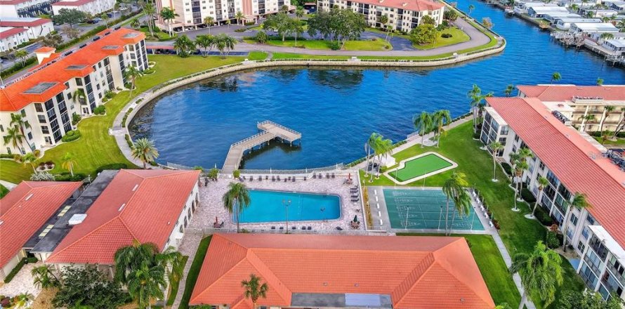 Villa ou maison à Clearwater, Floride 2 chambres, 106.84 m2 № 1837208