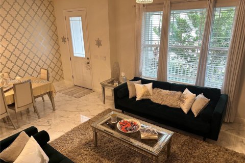 Снять в аренду таунхаус в Киссимми, Флорида 3 спальни, 148.92м2, № 2020326 - фото 25