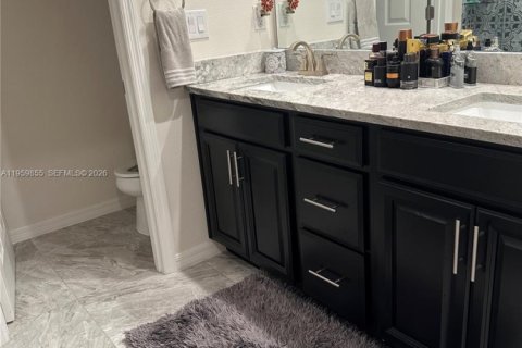 Снять в аренду таунхаус в Киссимми, Флорида 3 спальни, 148.92м2, № 2020326 - фото 12