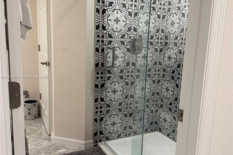 Снять в аренду таунхаус в Киссимми, Флорида 3 спальни, 148.92м2, № 2020326 - фото 13