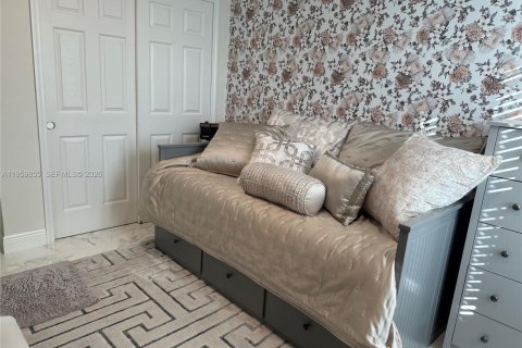 Снять в аренду таунхаус в Киссимми, Флорида 3 спальни, 148.92м2, № 2020326 - фото 8