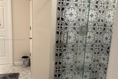 Снять в аренду таунхаус в Киссимми, Флорида 3 спальни, 148.92м2, № 2020326 - фото 16