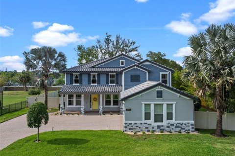 Villa ou maison à vendre à Lake Mary, Floride: 5 chambres, 355.54 m2 № 1744422 - photo 1