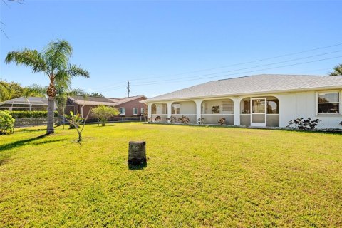 House in Punta Gorda, Florida 3 bedrooms, 142.23 sq.m. № 1723548 - photo 28