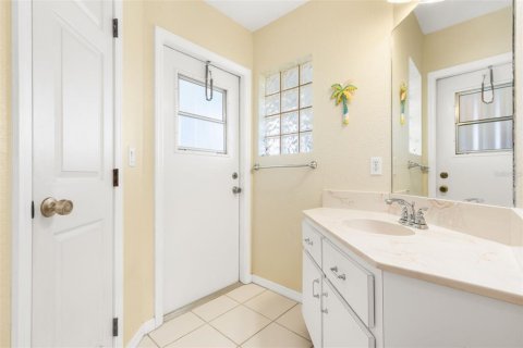 House in Punta Gorda, Florida 3 bedrooms, 142.23 sq.m. № 1723548 - photo 17