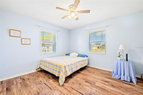House in Punta Gorda, Florida 3 bedrooms, 142.23 sq.m. № 1723548 - photo 21