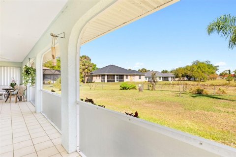 House in Punta Gorda, Florida 3 bedrooms, 142.23 sq.m. № 1723548 - photo 27
