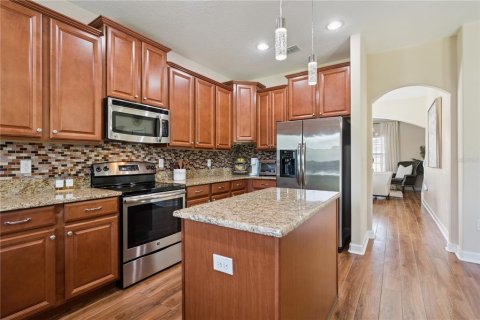 House in Davenport, Florida 4 bedrooms, 226.68 sq.m. № 2202586 - photo 15