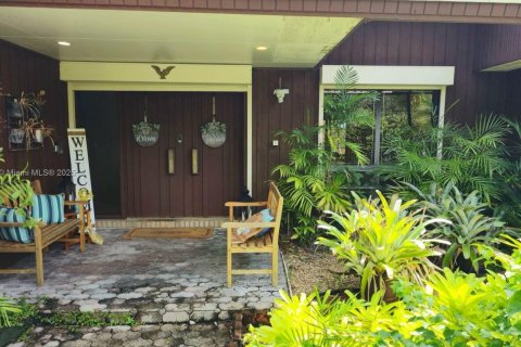 Casa en alquiler en Palmetto Bay, Florida, 5 dormitorios, 338.07 m2 № 1927186 - foto 5