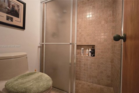 Casa en alquiler en Palmetto Bay, Florida, 5 dormitorios, 338.07 m2 № 1927186 - foto 30