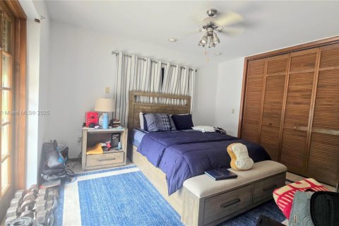 Casa en alquiler en Palmetto Bay, Florida, 5 dormitorios, 338.07 m2 № 1927186 - foto 28