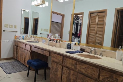 Casa en alquiler en Palmetto Bay, Florida, 5 dormitorios, 338.07 m2 № 1927186 - foto 23