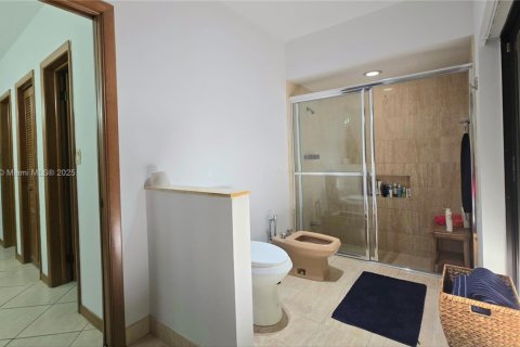Casa en alquiler en Palmetto Bay, Florida, 5 dormitorios, 338.07 m2 № 1927186 - foto 25
